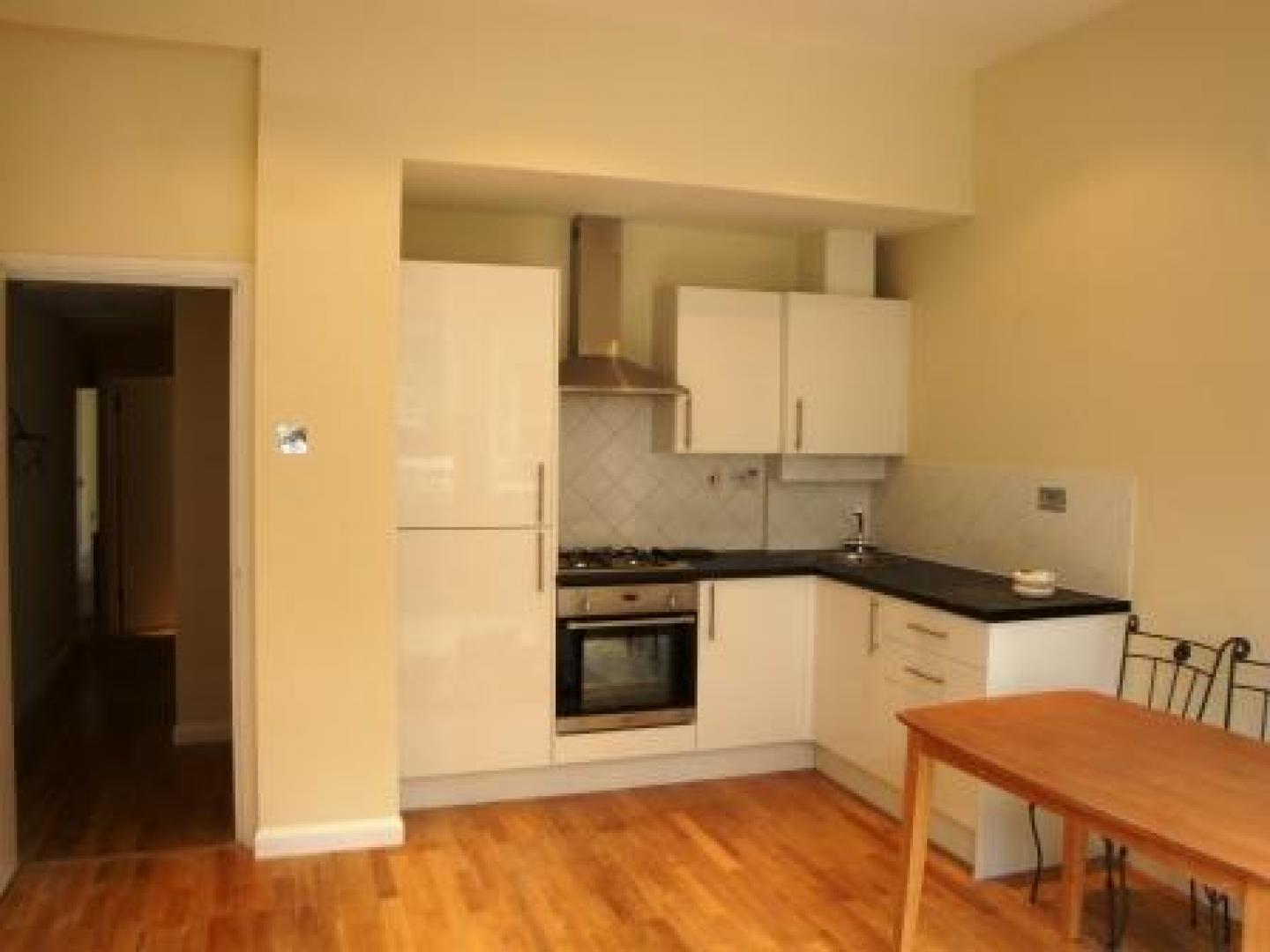 			3 Bedroom, 1 bath, 1 reception Flat			 Portnall Road, MAIDA VALE/QUEENS PARK